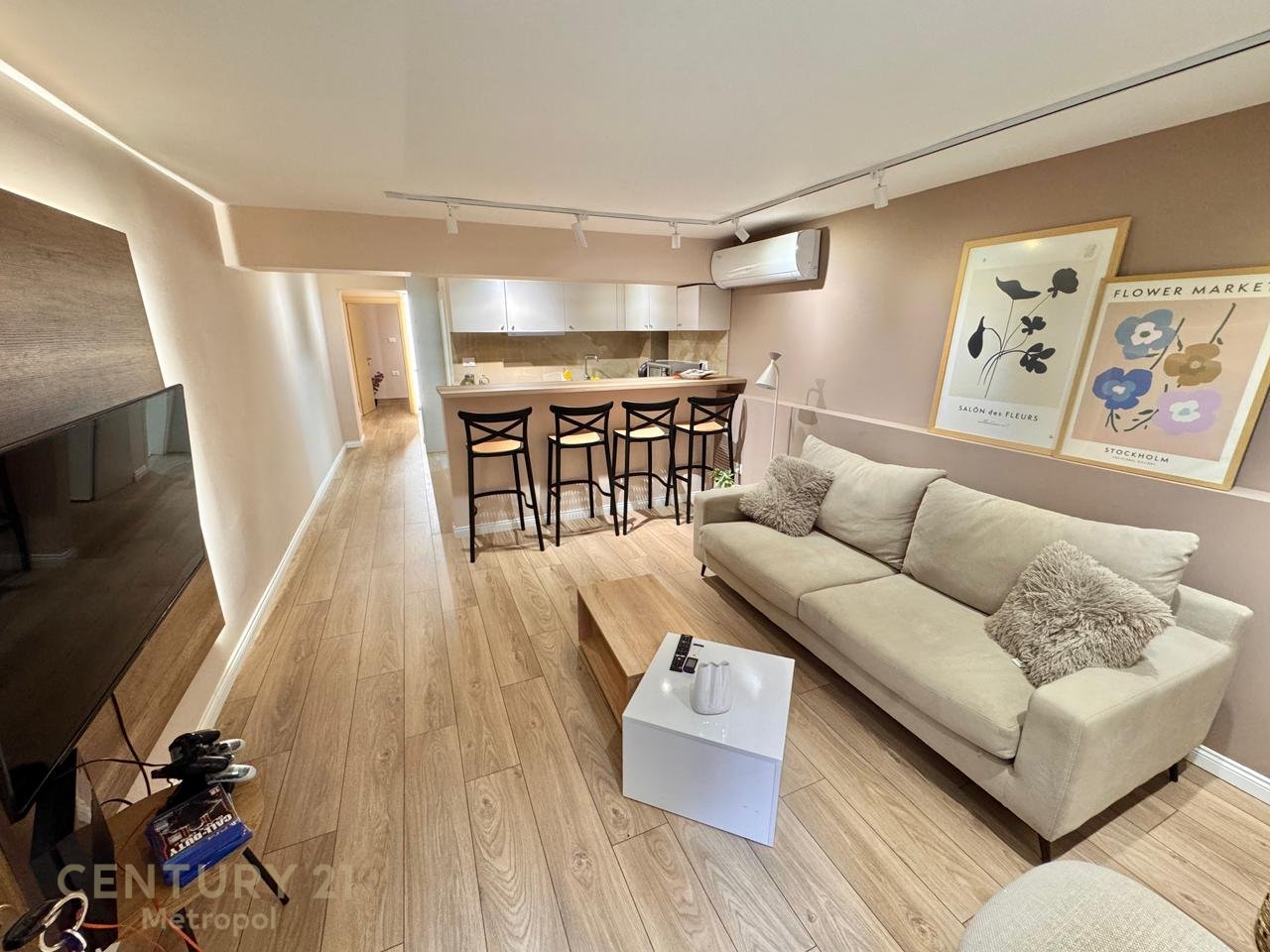 APARTMENT 2+1 WITH VERANDA AT GRAND COMPLEX!