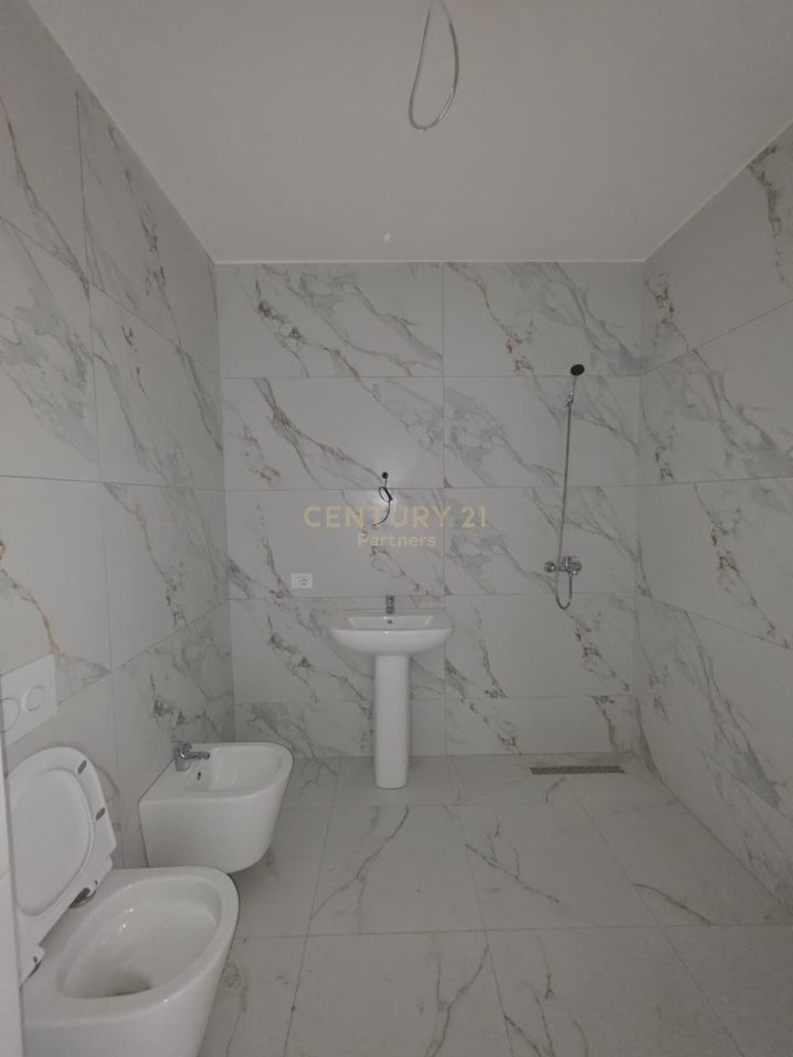 APPARTAMENTO 2+1 + POSTO AUTO ALL'ALBULENA RESIDENCE, PASKUQAN.