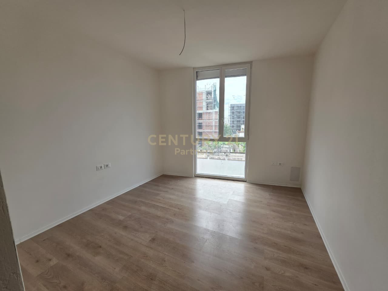 APPARTAMENTO 2+1 + POSTO AUTO ALL'ALBULENA RESIDENCE, PASKUQAN.