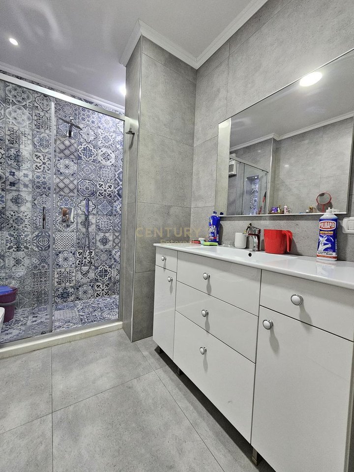 Apartament 2+1 për Qira në Fresk