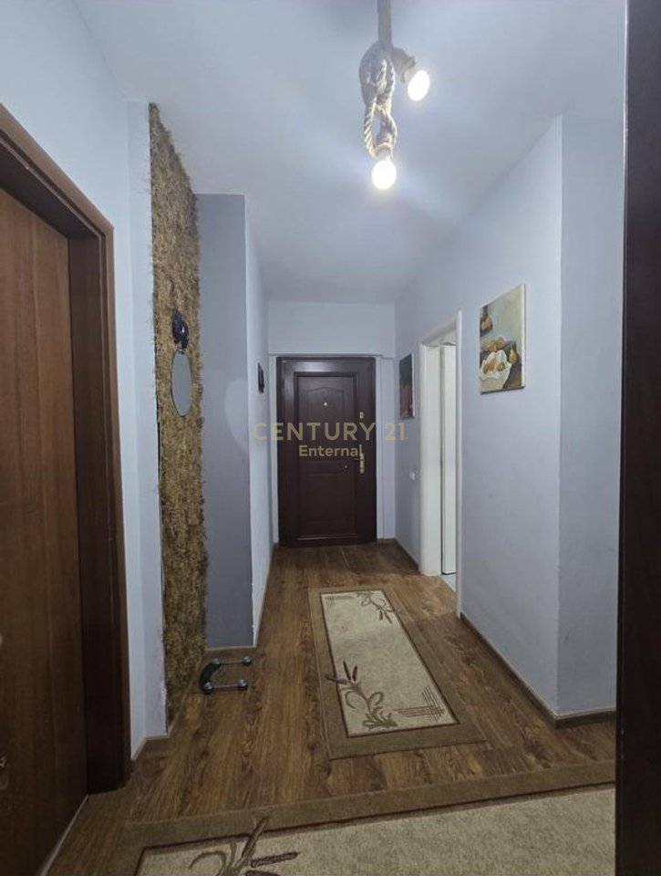 Apartament 2+1 për Qira në Fresk