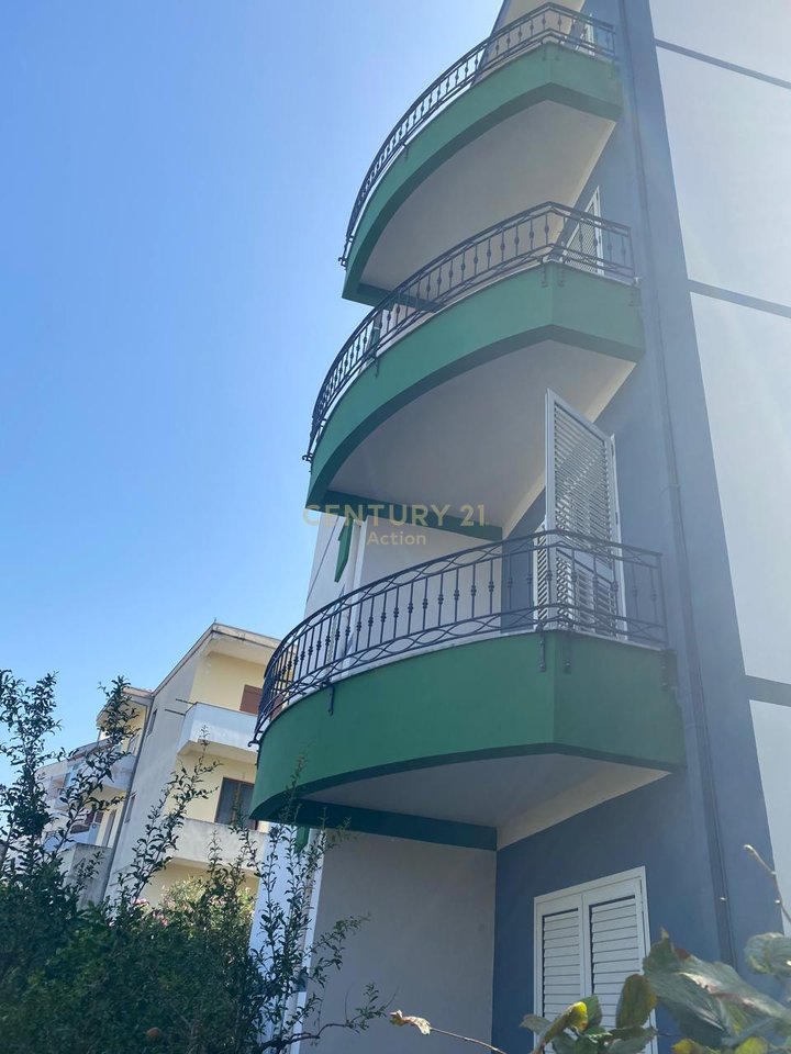🏡 Në Shitje – Vilë në Zonën e Shkozës, Tiranë