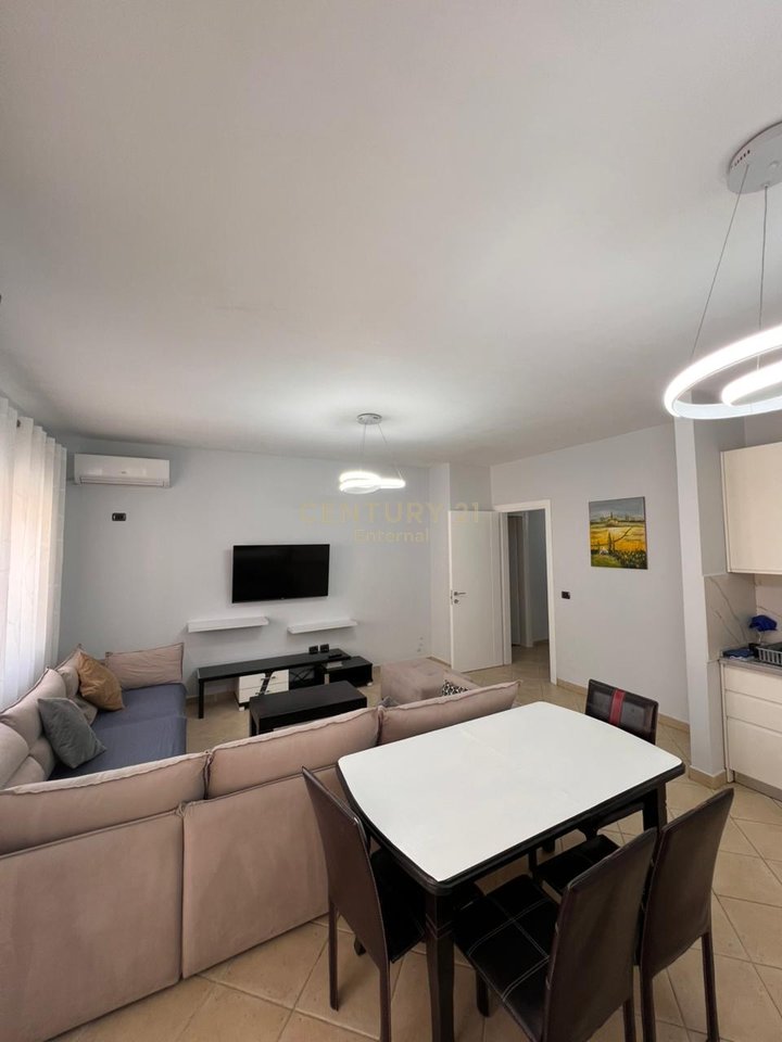 Apartment 2+1+2 for Rent on Barricades Street, near the Prosecutor's Office!