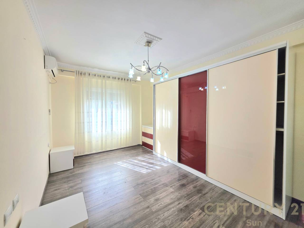APARTAMENT 2+1+2 PER SHITJE PRANE KOPSHTIT ZOOLOGJIK