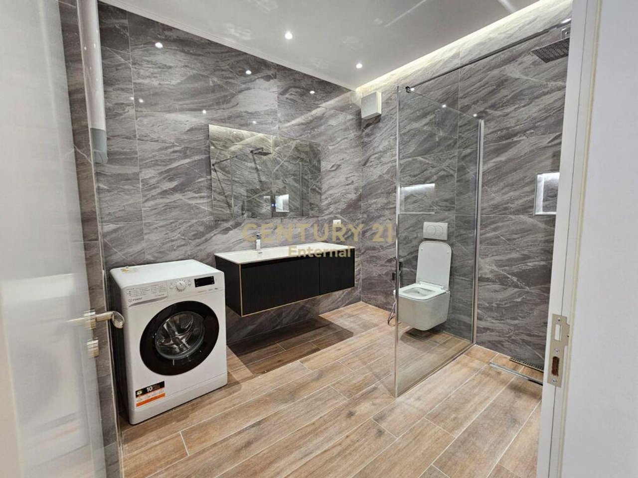 Apartament me Qira per Zyra