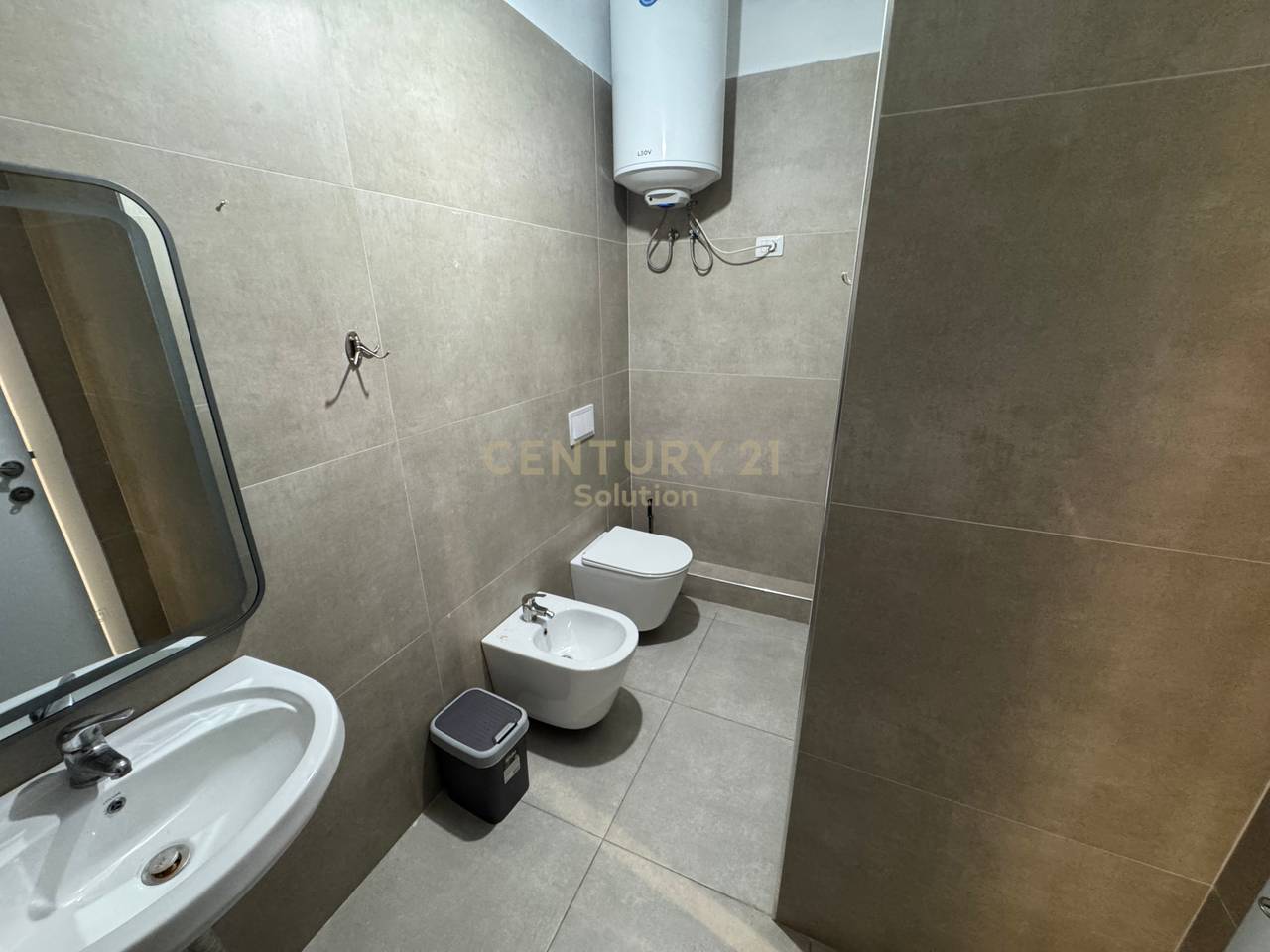 APPARTAMENTO 1+1+VERANDA IN VENDITA A REZIDENCA KODRA E DIELLIT 2
