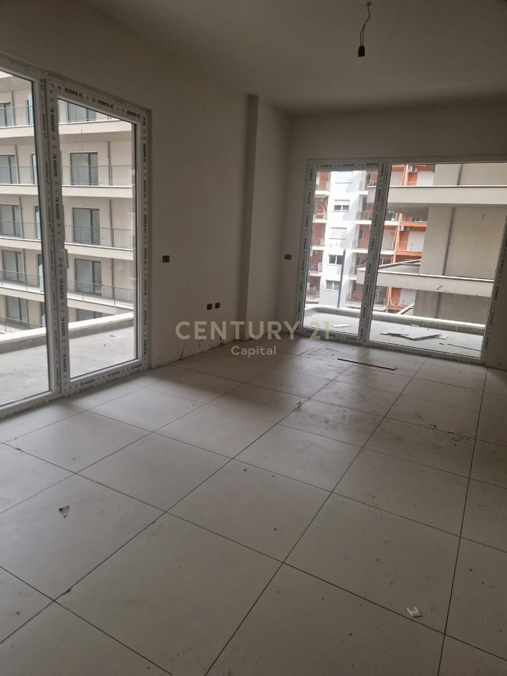 Apartament 1+1 për Shitje në bregdet Shëngjin!