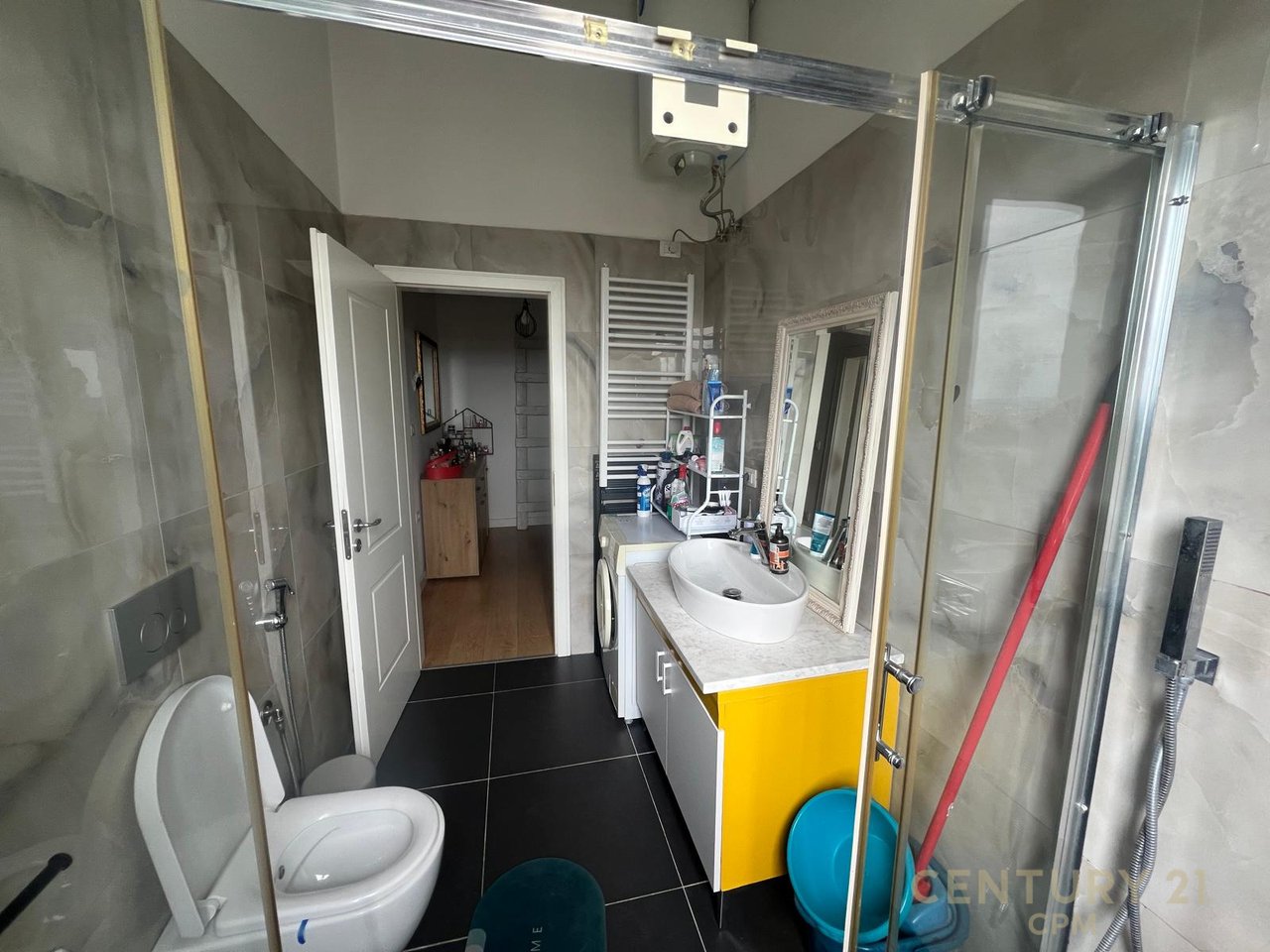 Shitet Apartament 1+1 + Verand tek Fresku!