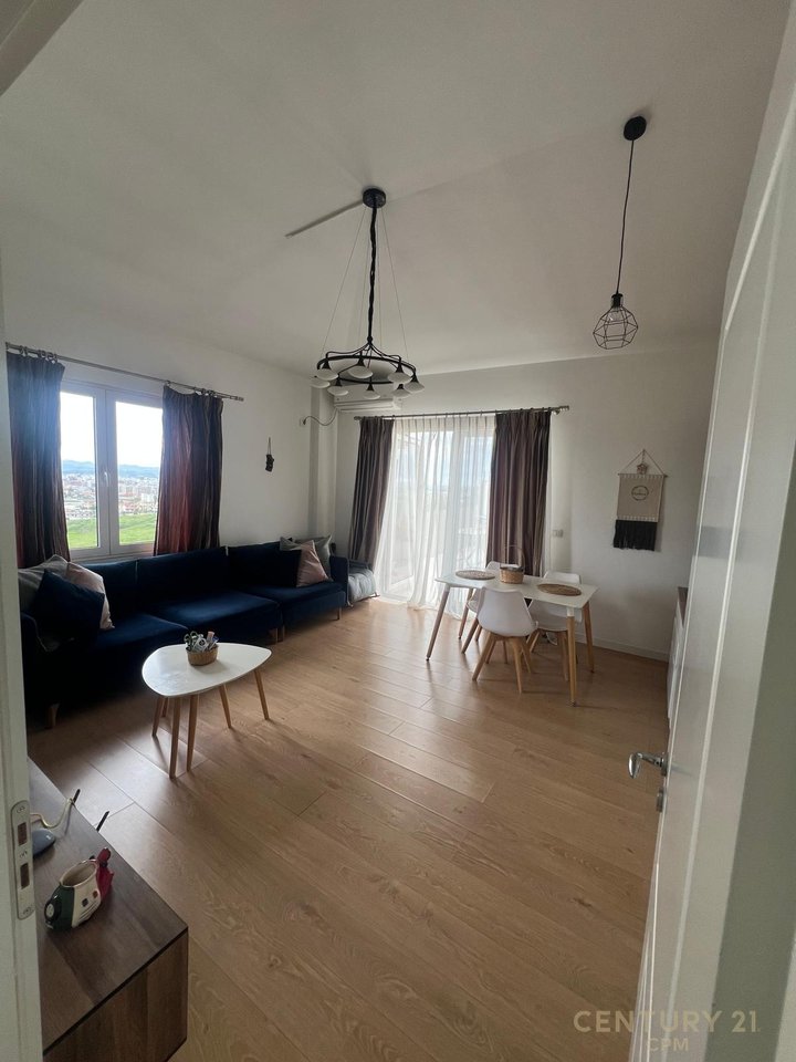 Shitet Apartament 1+1 + Verand tek Fresku!