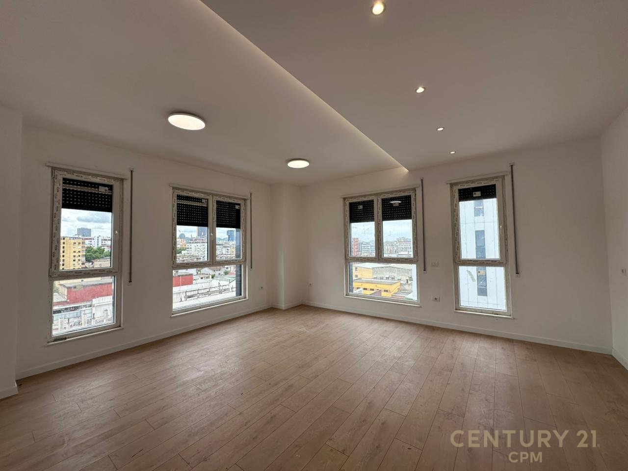 Appartamento in affitto a Uptown Residence 5 Maji!
