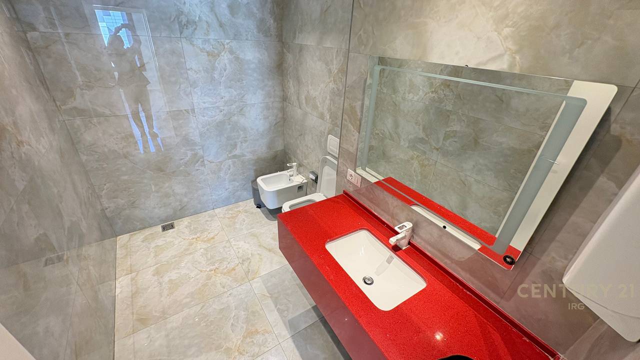 APPARTAMENTO IN AFFITTO A HILTON, VICINO A DELIJORGJI