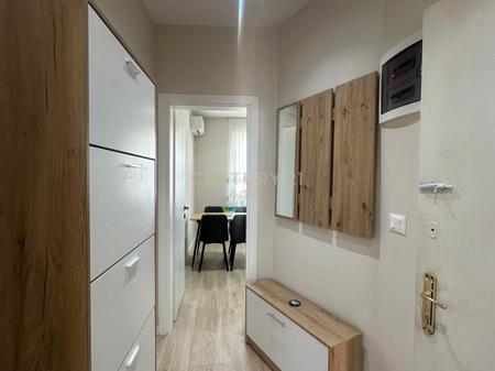 🏡 Jepet me qira apartament 1+1, Rruga e Durresit