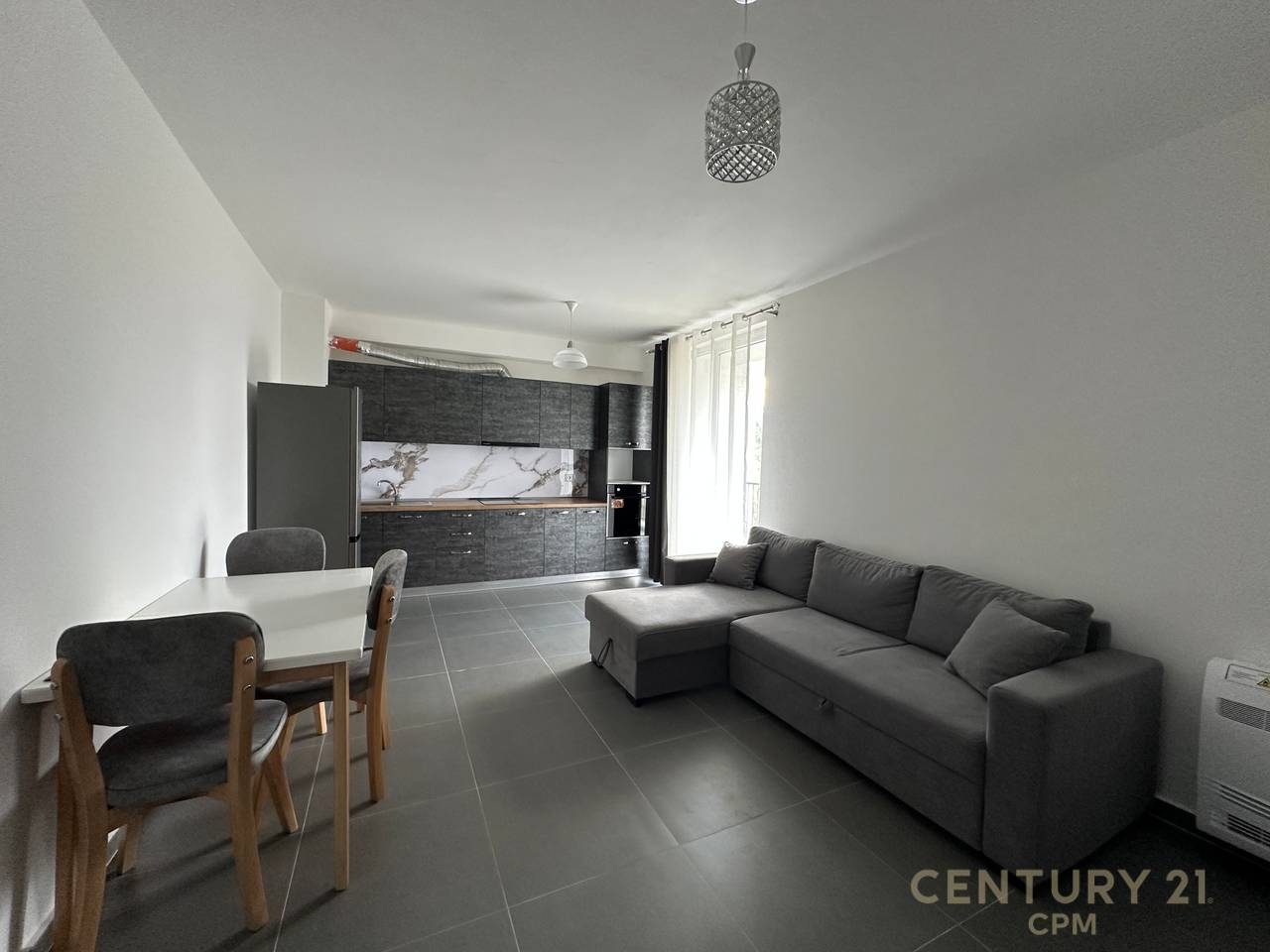 Apartament 2+1 Me Qira Rruga 5 Maji