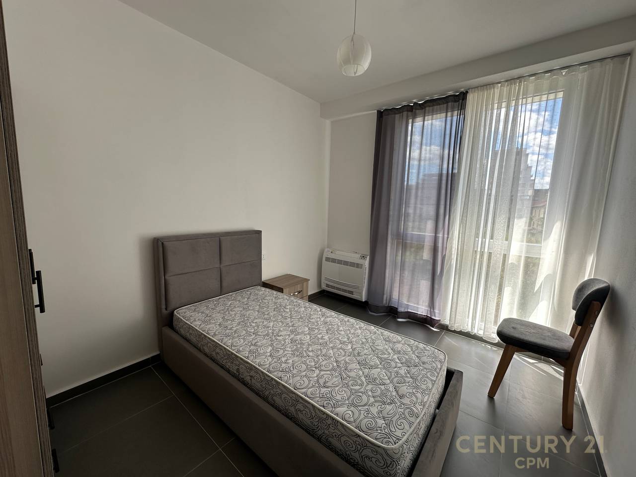 Apartament 2+1 Me Qira Rruga 5 Maji