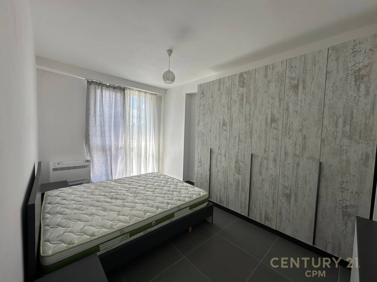 Apartament 2+1 Me Qira Rruga 5 Maji