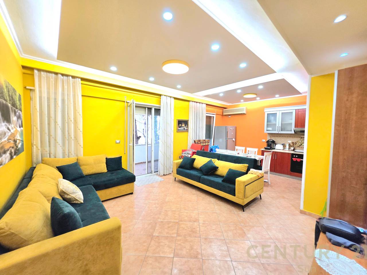 SHITET APARTAMENT 2+1+2 NE MALIN E ROBIT