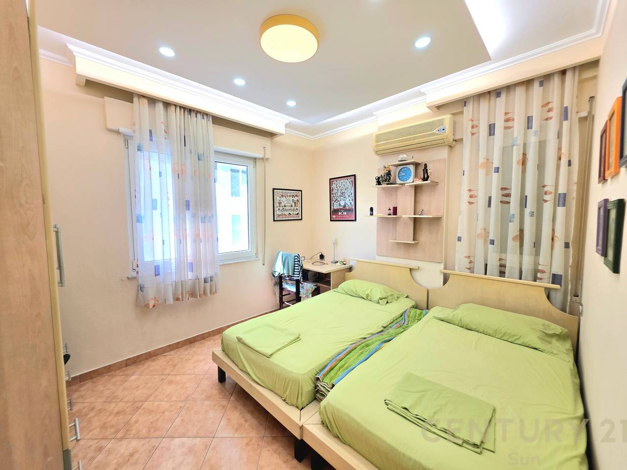 SHITET APARTAMENT 2+1+2 NE MALIN E ROBIT