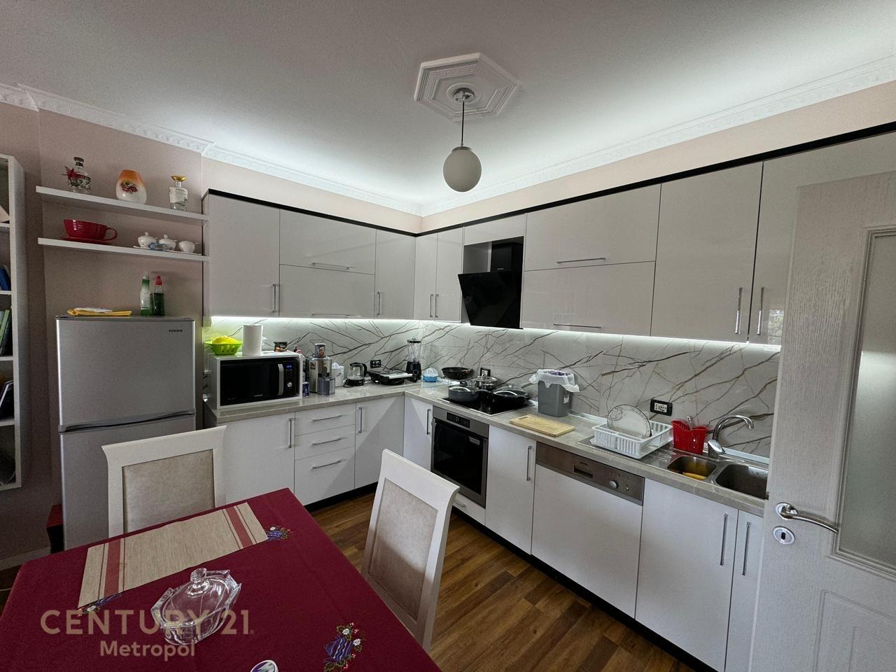 1+1 apartment for rent near Elbasan Street!