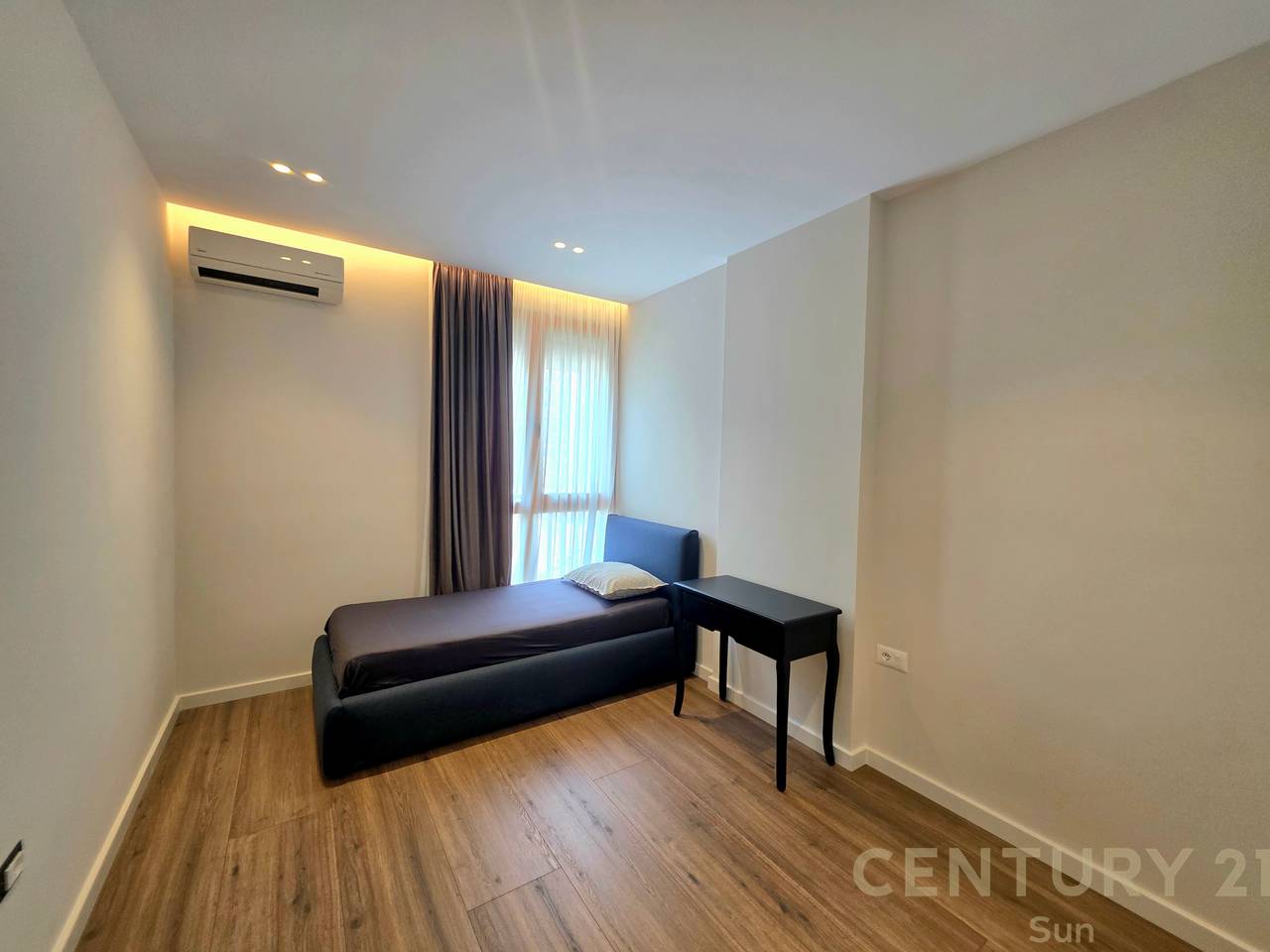 APARTAMENT 2+1+PARKIM PËR QIRA NË KOMUNËN E PARISIT