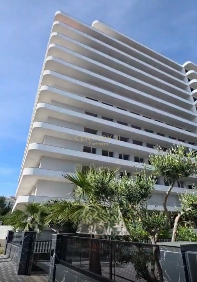SHITET APARTAMENT 1+1 NË SHËNGJIN | VIJË E PARË ME DETIN