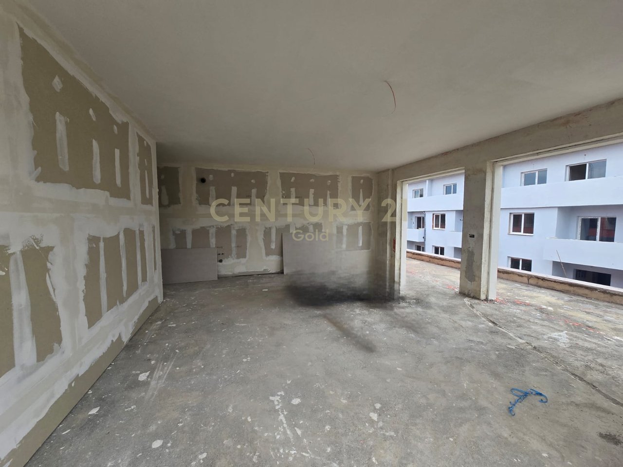 PENTHOUSE FOR SALE 2+1 IN THE SUN SEA GOLEM RESIDENCE!