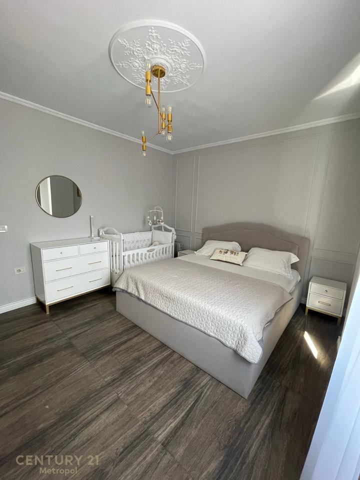 MYSLYM SHYR, APARTAMENT 2+1 PER QIRA!