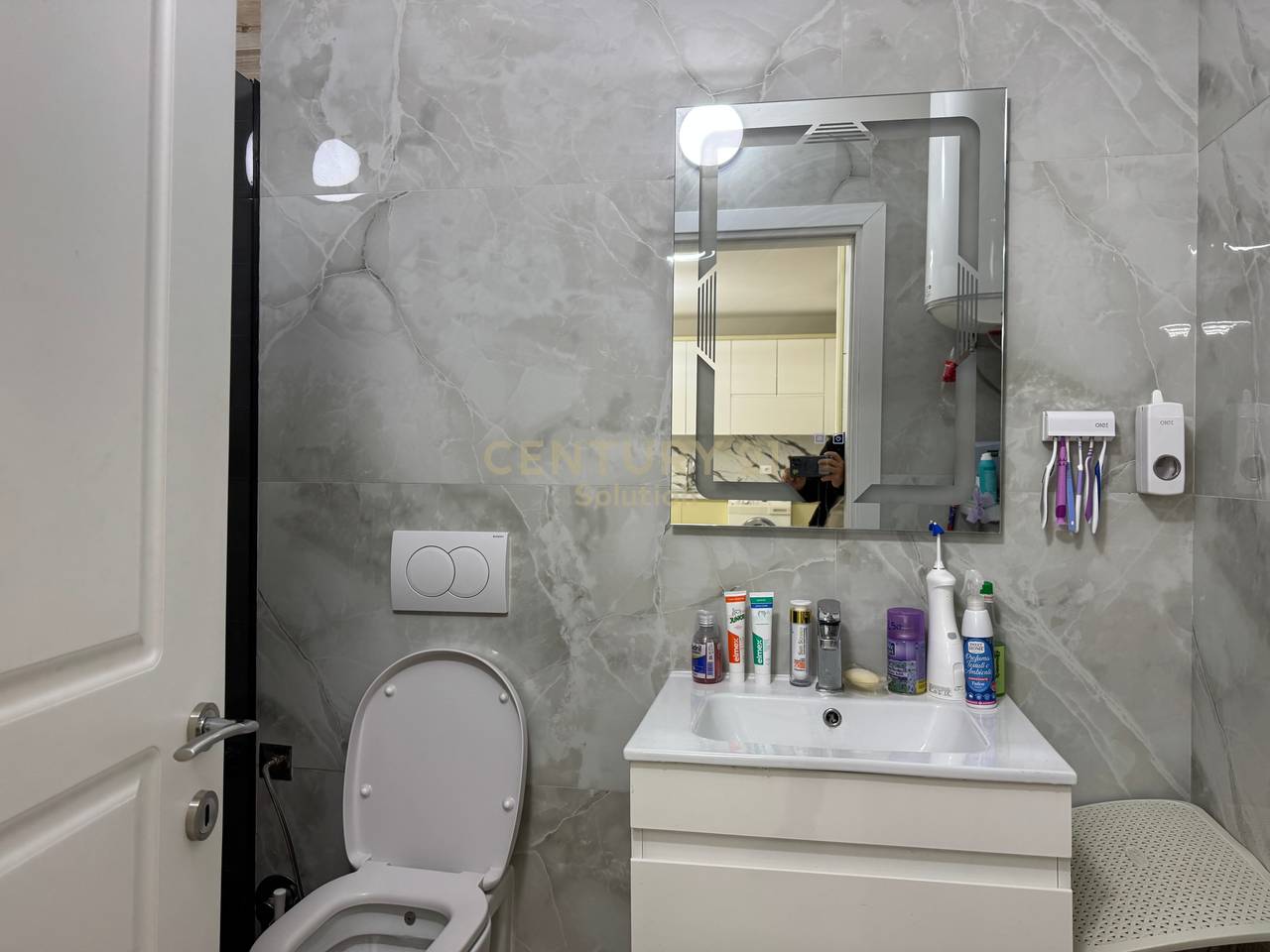 FOR RENT 2+1 APARTMENT + PARKING SPACE NEAR THE PROSECUTOR'S OFFICE