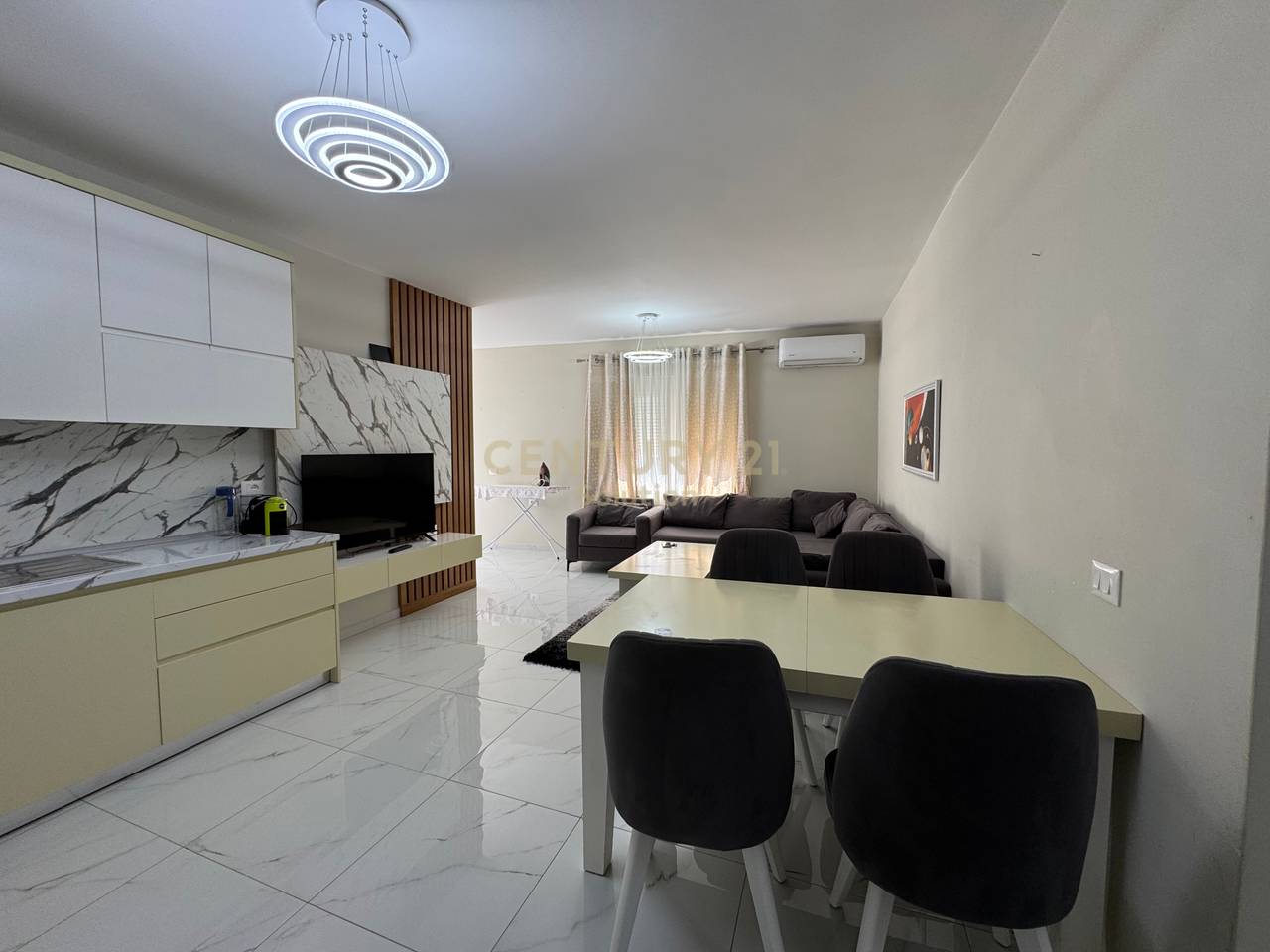 FOR RENT 2+1 APARTMENT + PARKING SPACE NEAR THE PROSECUTOR'S OFFICE