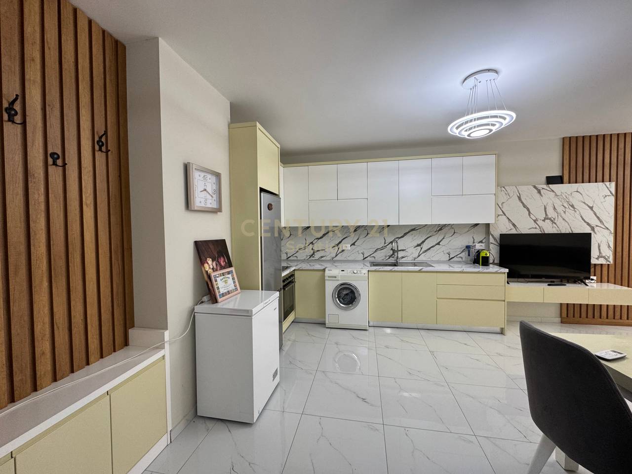 FOR RENT 2+1 APARTMENT + PARKING SPACE NEAR THE PROSECUTOR'S OFFICE