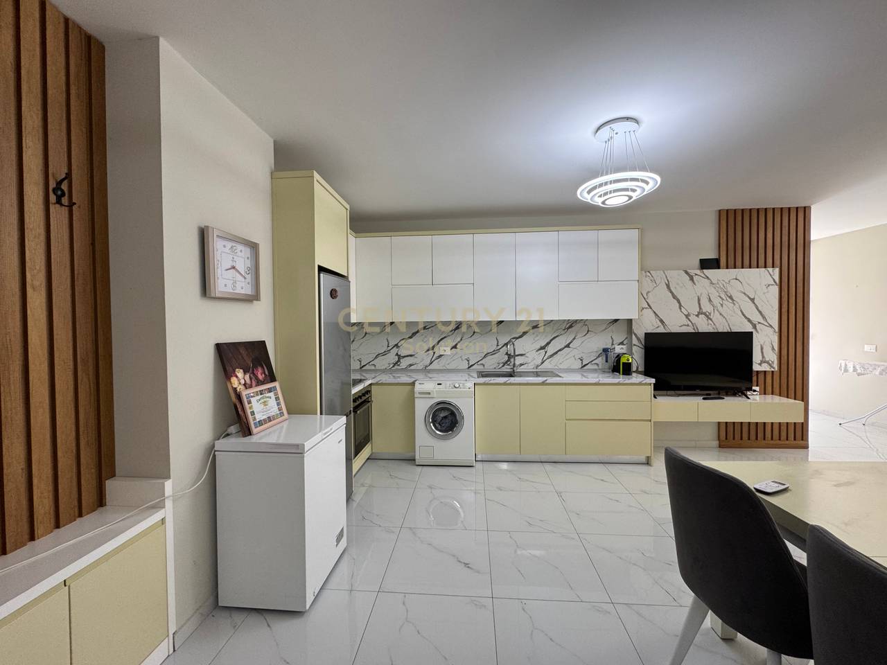 FOR RENT 2+1 APARTMENT + PARKING SPACE NEAR THE PROSECUTOR'S OFFICE