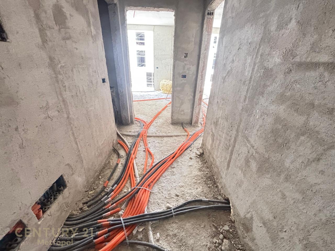 Apartament 1+1 për Shitje pranë Kopshtit Zoologjik
