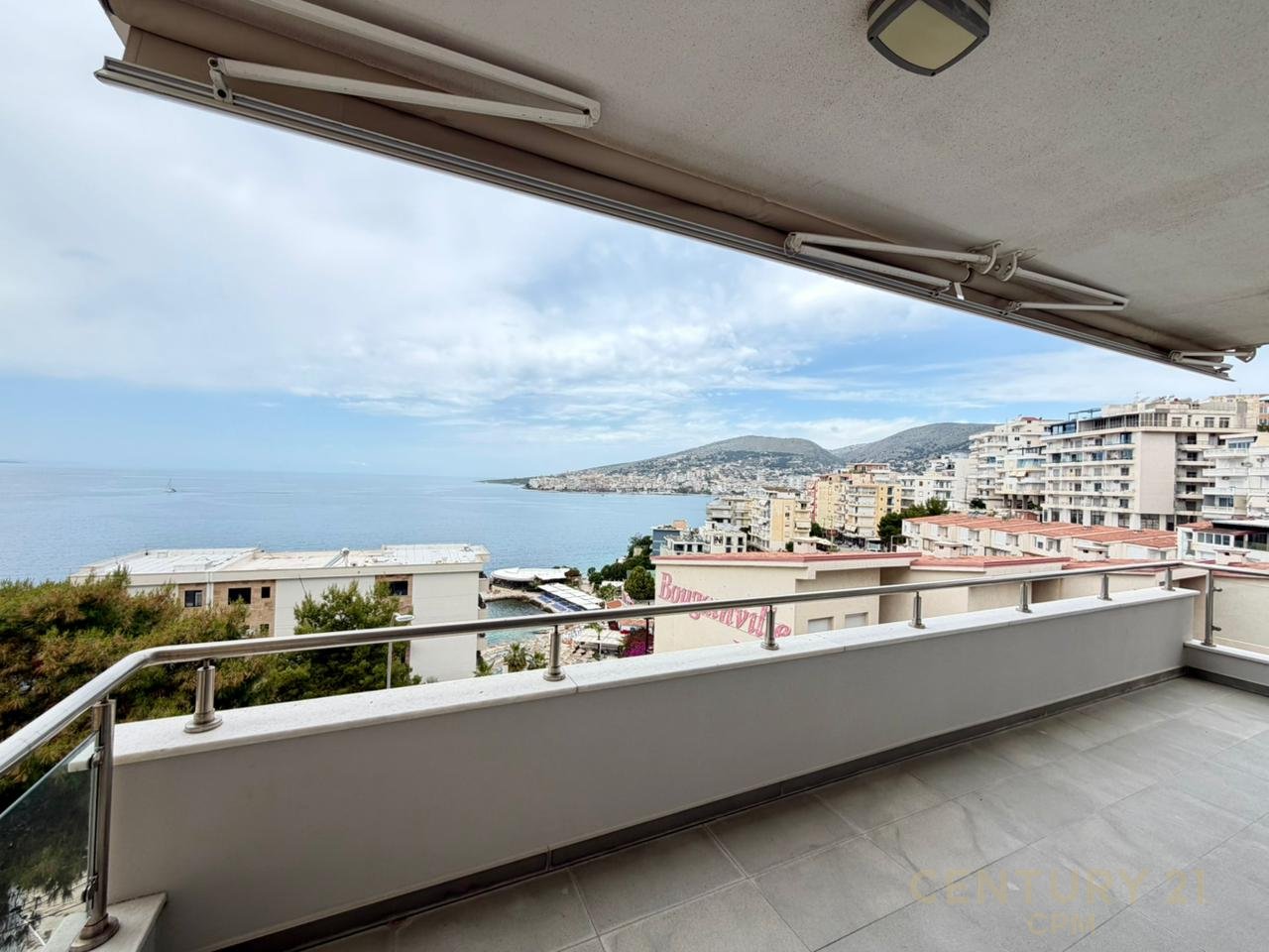 SHESIM SUPER APARTAMENT ME PAMJE NGA DETI 3+1+2+POST PARKIMI NE SARANDE!