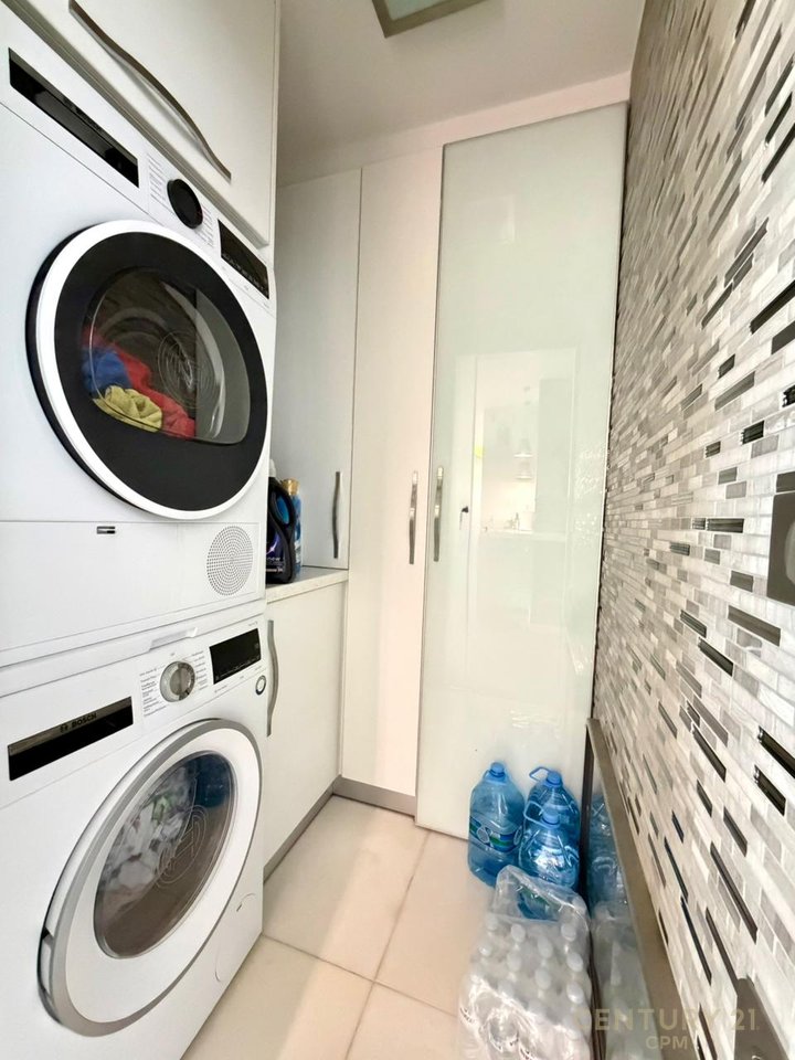SHESIM SUPER APARTAMENT ME PAMJE NGA DETI 3+1+2+POST PARKIMI NE SARANDE!