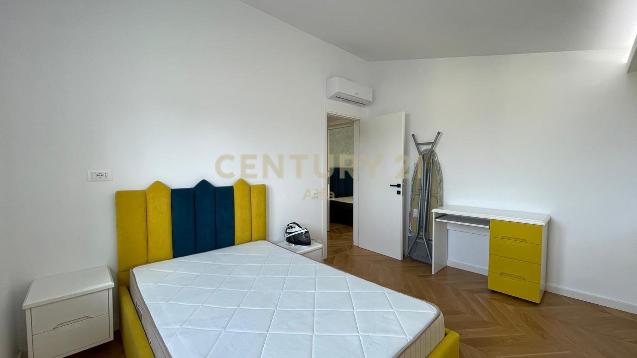 3+1 apartment for rent with veranda, parking space included – new furniture, Botanical Garden!