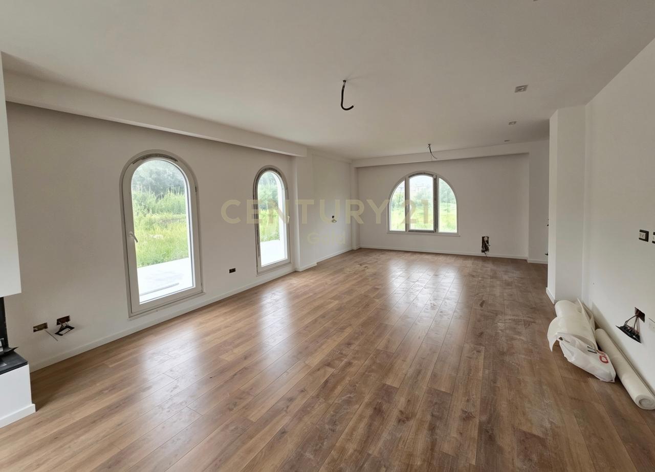 INDIVIDUAL VILLA FOR SALE IN MJULL BATHORE!