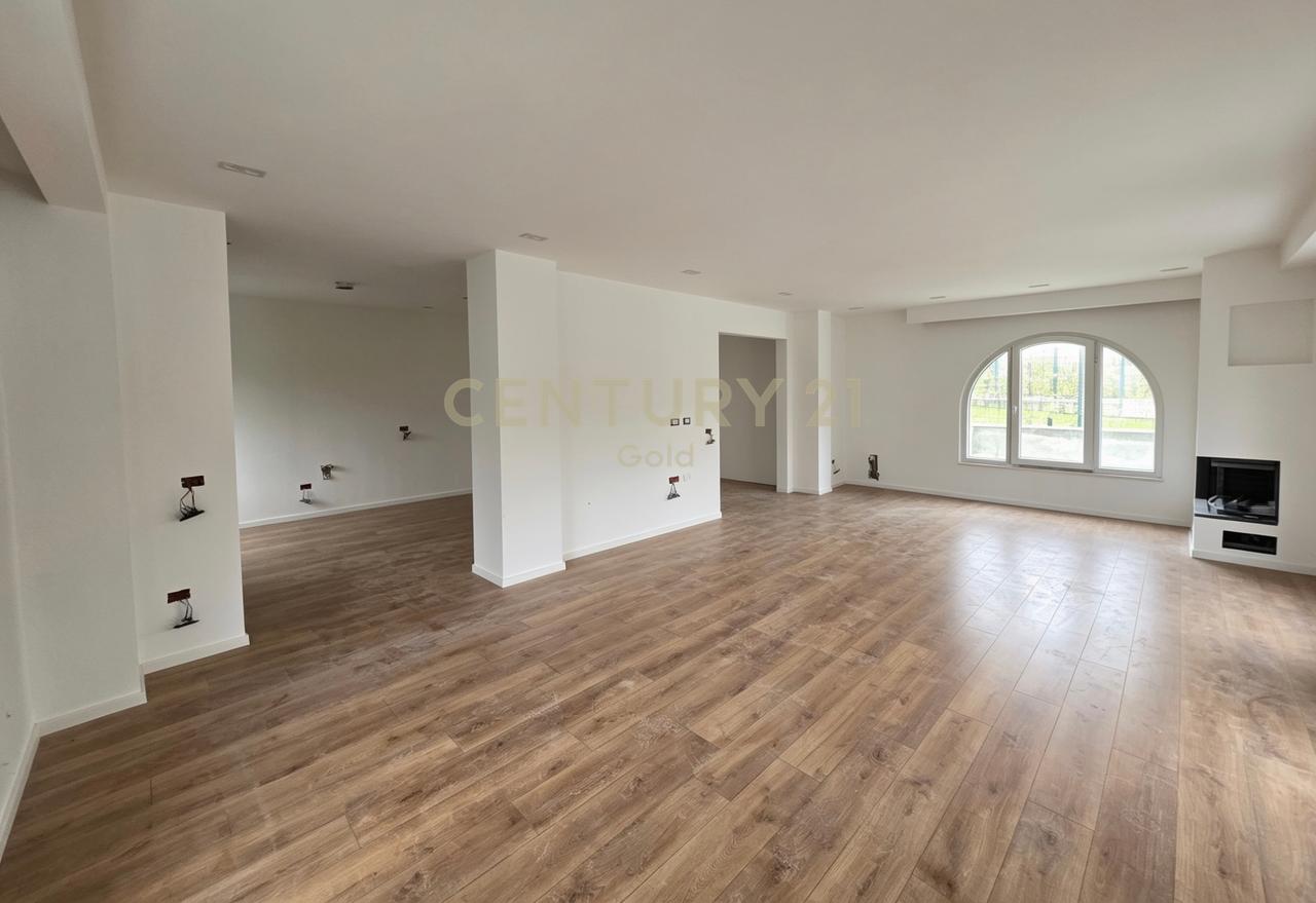 INDIVIDUAL VILLA FOR SALE IN MJULL BATHORE!