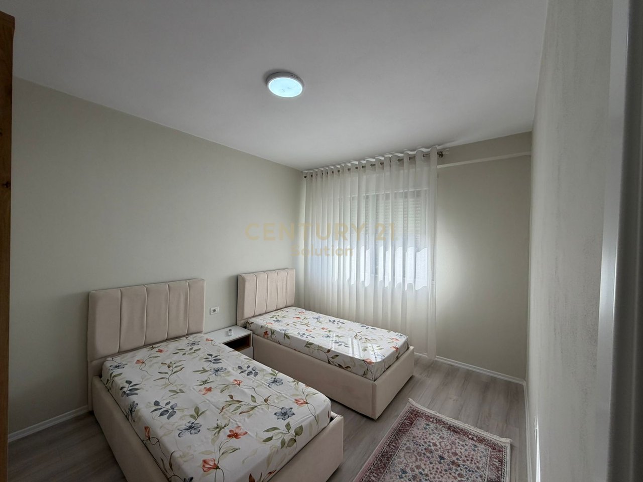 APARTAMENT 2+1+2 + PARKING PER SHITJE TEK RRUGA E DURRESIT !