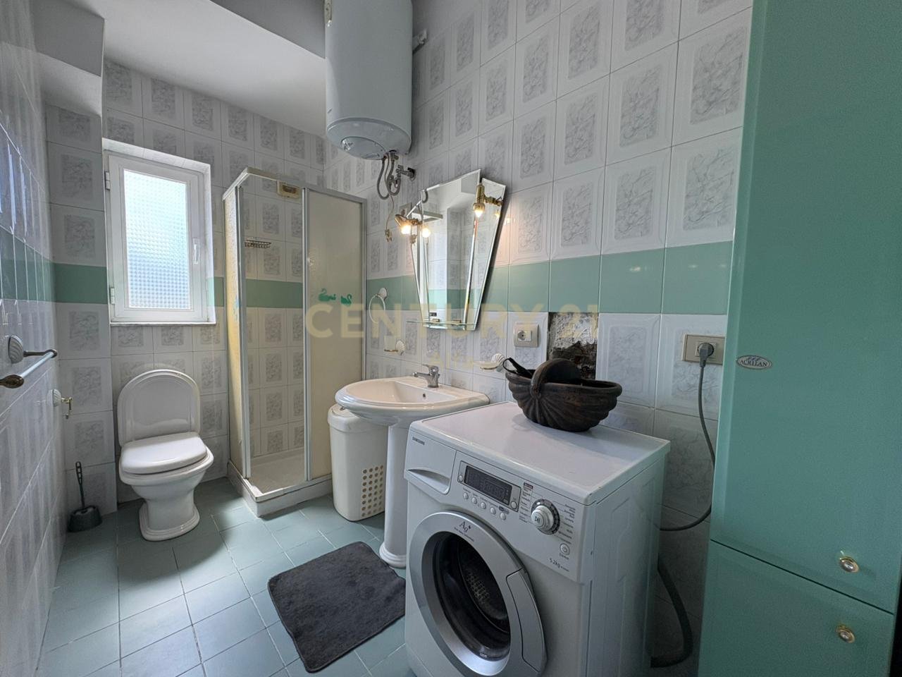 Appartamento 1+1 in affitto vicino all'Hotel Colosseo – Via Durrës, Tirana!