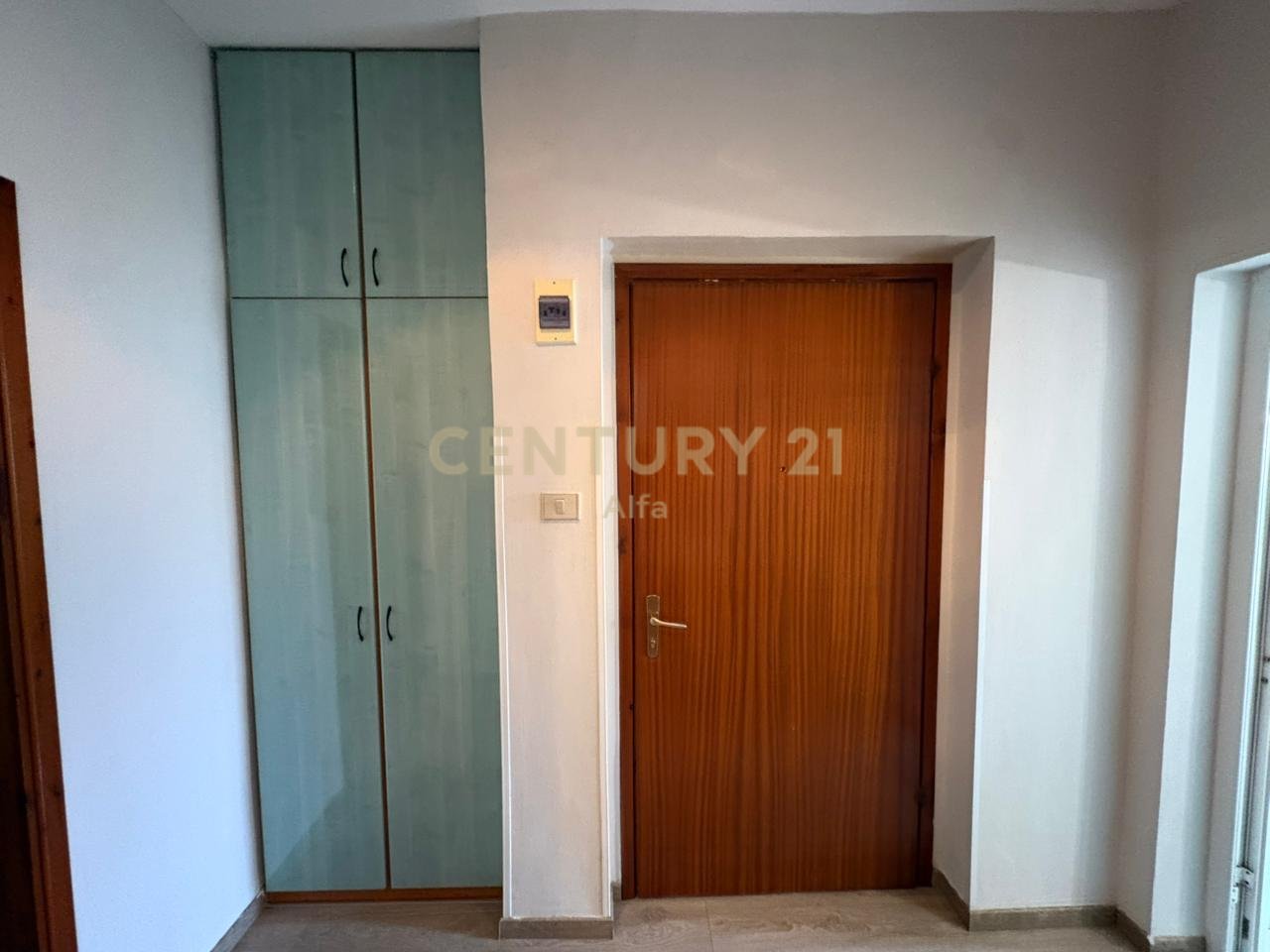 Appartamento 1+1 in affitto vicino all'Hotel Colosseo – Via Durrës, Tirana!