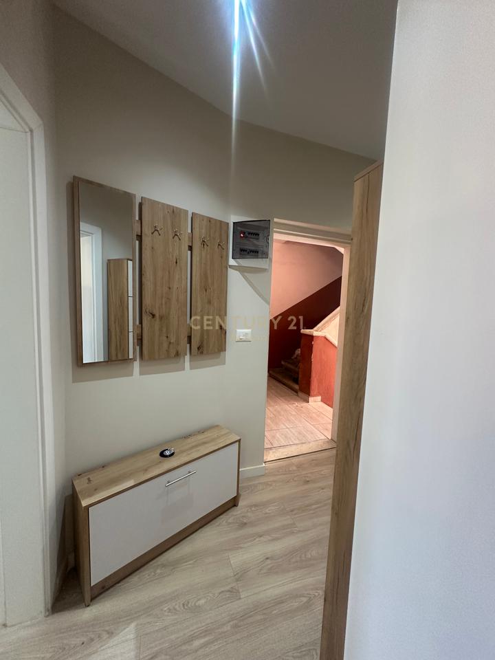 🏡 Jepet me qira apartament 1+1, Rruga e Durresit