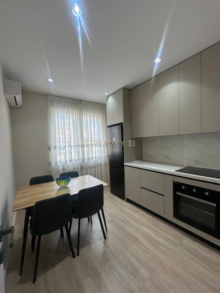 🏡 Jepet me qira apartament 1+1, Rruga e Durresit