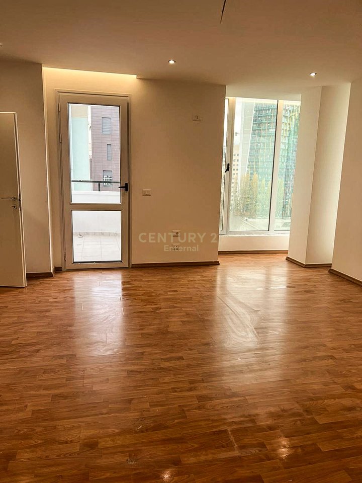 American Embassy - Office for Rent 190m2 Building with Elevator