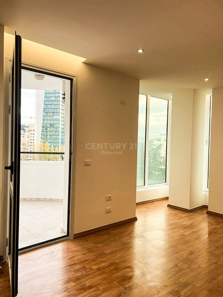 American Embassy - Office for Rent 190m2 Building with Elevator