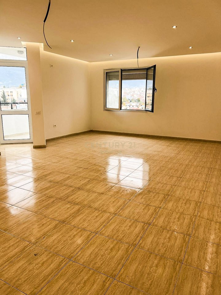 American Embassy - Office for Rent 190m2 Building with Elevator