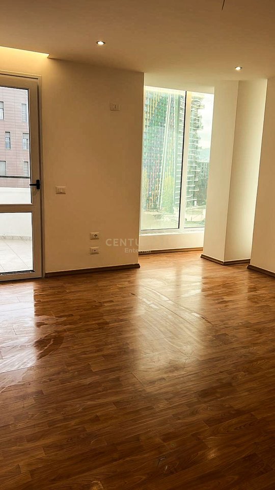 American Embassy - Office for Rent 190m2 Building with Elevator