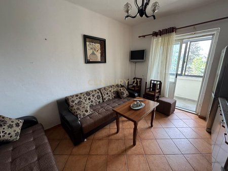 GARSONIERE PER QIRA PERBALLE RING CENTER