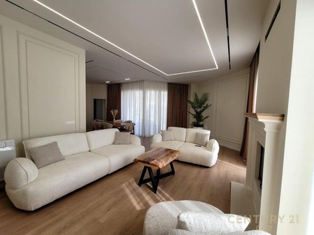 SUPER LUXURY VILLA FOR RENT IN GREEN VALLEY – DRY LAKE