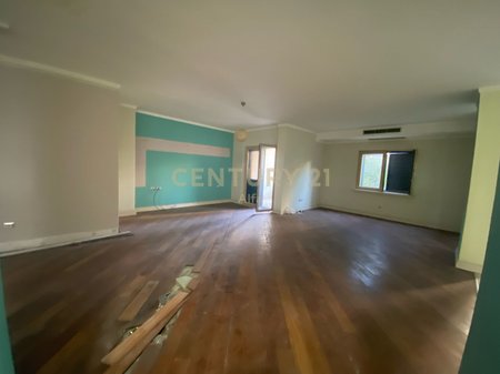 Spazio Ufficio in Affitto 104 m² al 9° Piano – Ideale per Cliniche e Uffici!!