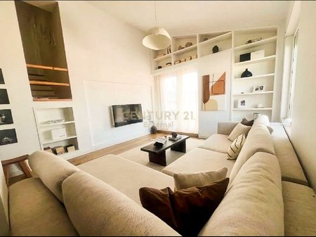Kodra E Diellit - Jepet Me Qera Penthouse Duplex Luxury  2+1+2