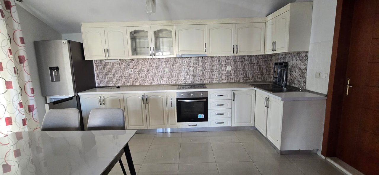 Four villas for rent in the overpass area of the Municipality of Paris
